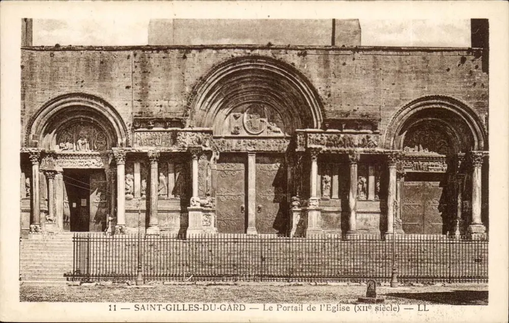 Saint-Gilles-du-Gard — Der Portal der Kirche (13. Jahrhundert) — LL - Vorderseite