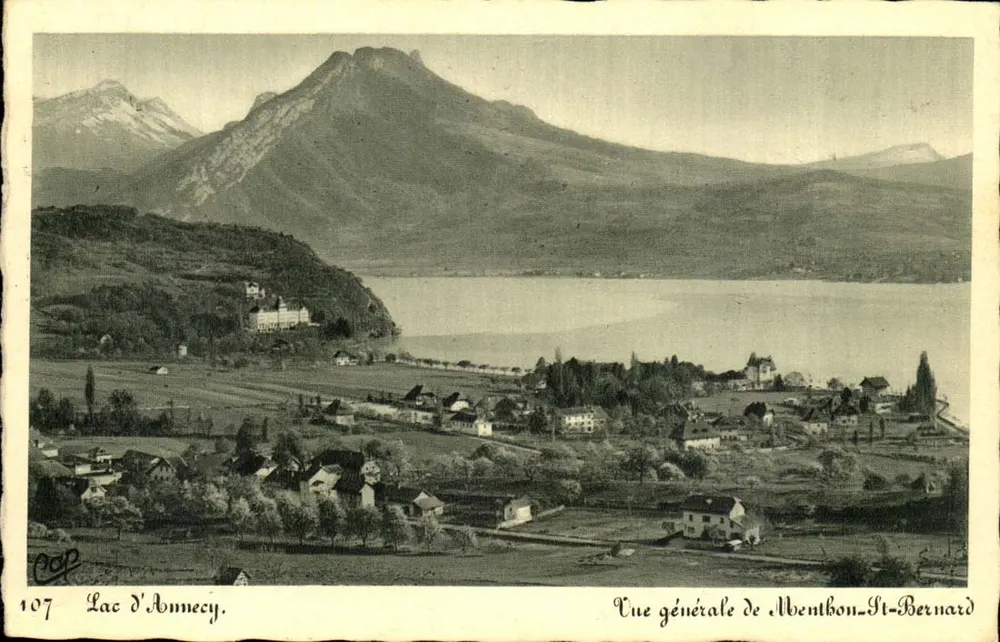 Lac d'Annecy — Allgemeiner Blick auf Montbon-St-Bernard — CP DES ARTS - Vorderseite