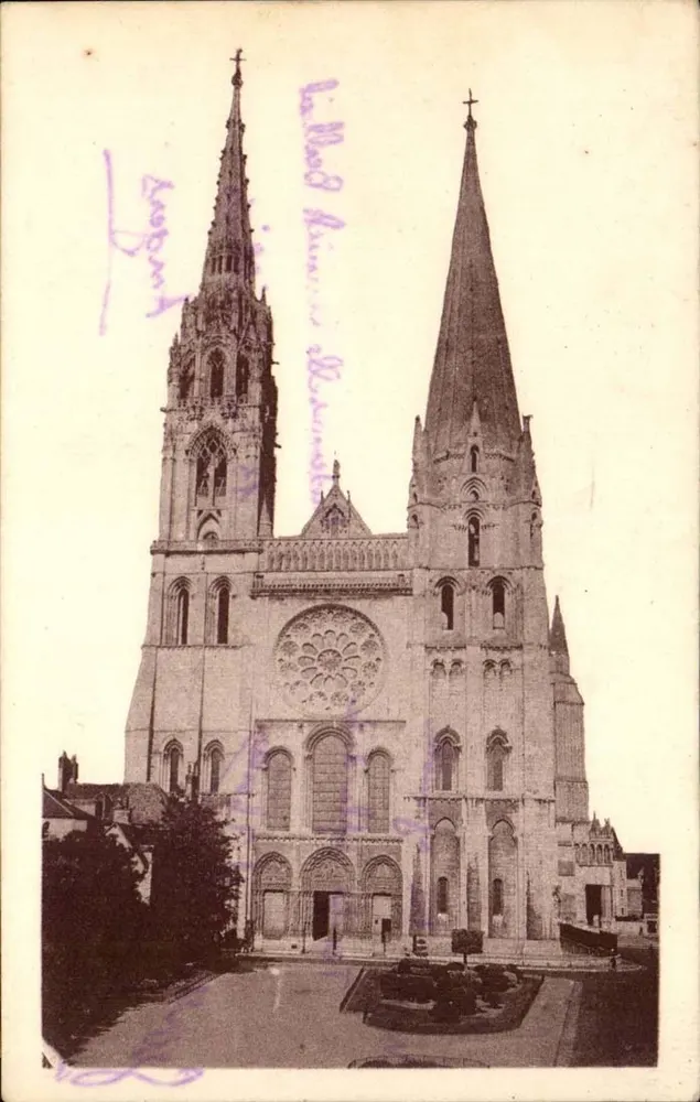 Chartres — A Catedral, fachada principal (do XII ao XVI séculos) — J. Dolbeau, 16 rue du Chaval Blanc - Chartres - Frente