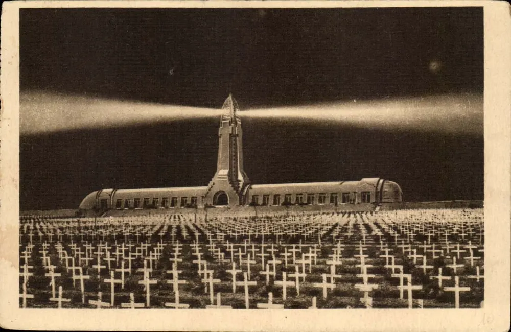 Ossuar und Nationalfriedhof von Douaumont — Werk von Herrn Léon Azéma und Jacques Hardy — Ausgabe Verdun - Vorderseite