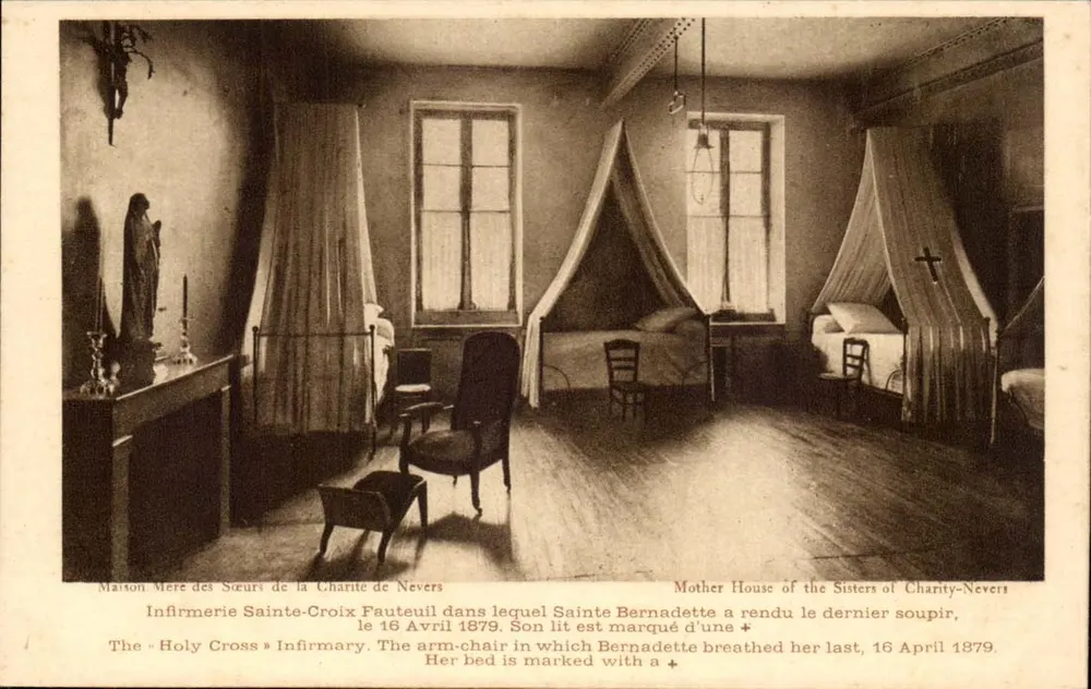 Infirmaria das Irmãs da Caridade de Nevers — Santa Bernadette — 16 abril 1879 - Frente