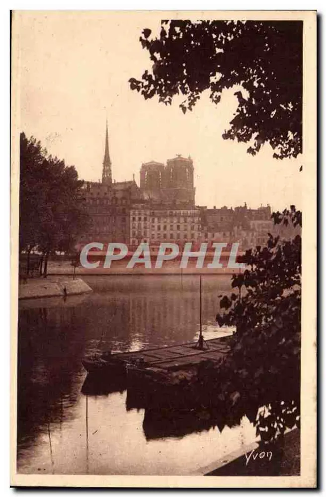 Notre-Dame de Paris — vista desde a ilha Saint-Louis — Yvon - Frente