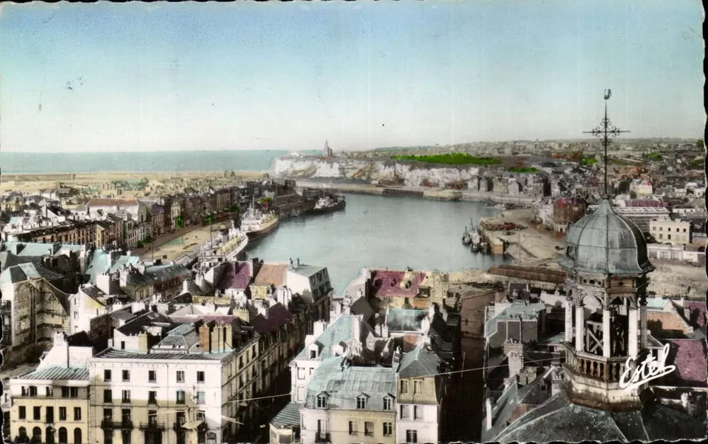 Dieppe — Allgemeiner Blick auf den Avant-Port und die Kapelle N.-D. de Bon-Secours — Estel - Vorderseite