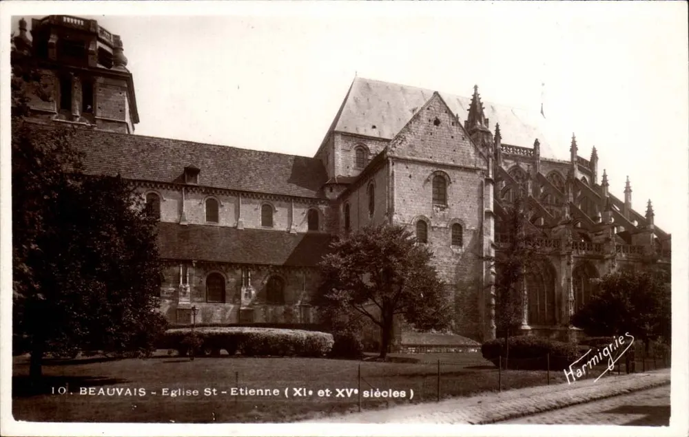 Beauvais — Kirche Saint-Étienne (11. und 15. Jahrhundert) — Harmignies - Vorderseite