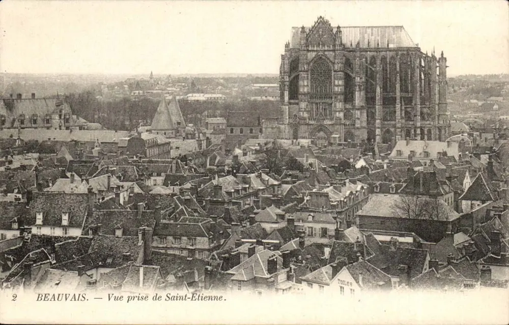 Beauvais — Vista capturada de Saint-Etienne — L. Mynié-Nouvelle Photographe, Paris - Frente