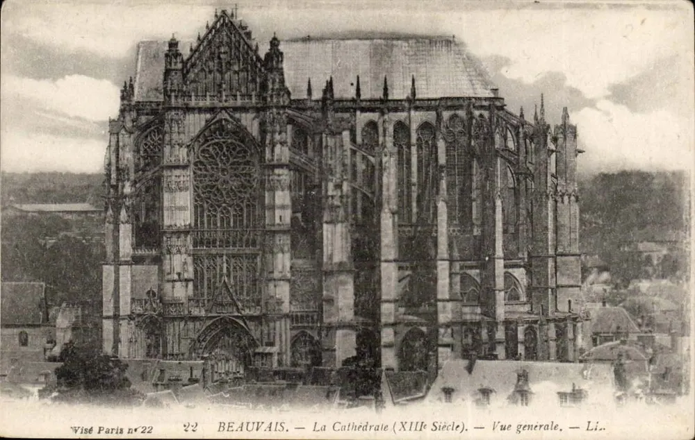 Beauvais — A Catedral (Século XIII) — Visão Geral — Li.. - Frente