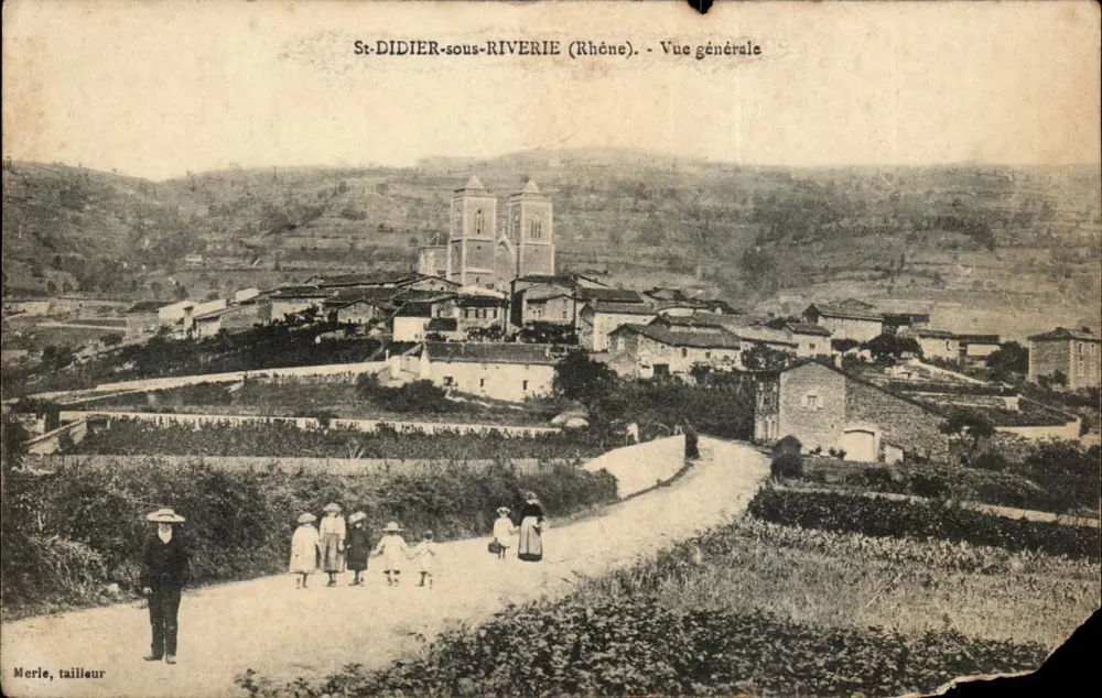 St-DIDIER-sous-RIVERIE (Rhône) — Vista geral — Merle, tailleur - Frente