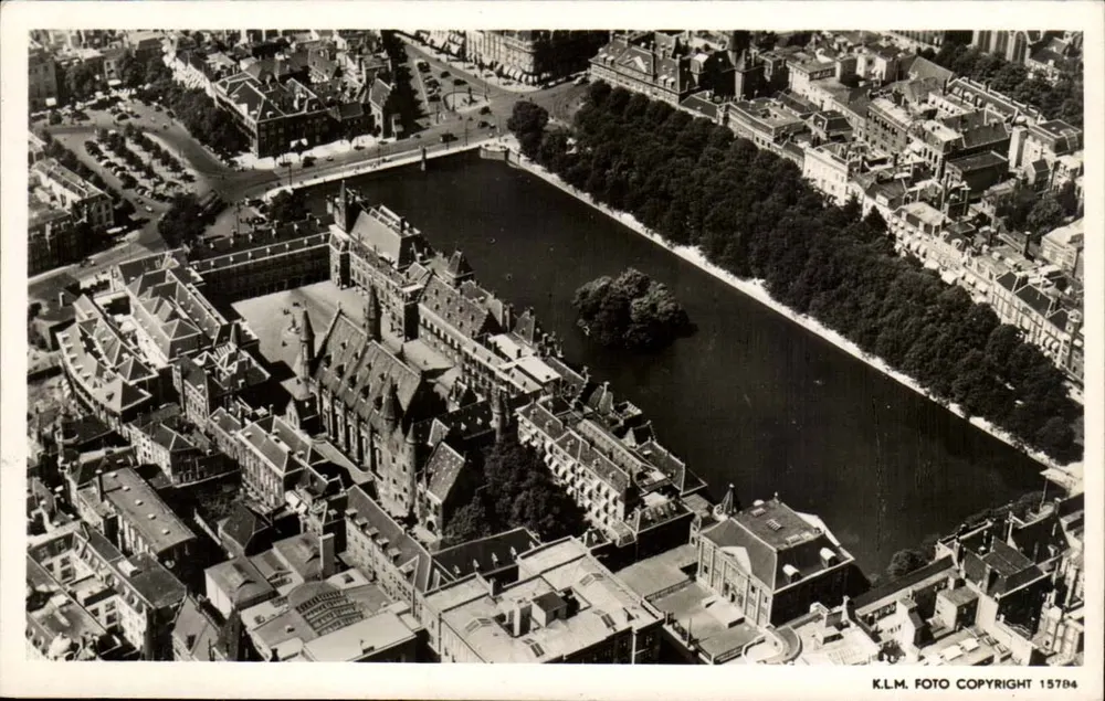 Den Haag, Ridderzaal con ambiente — K.L.M. Foto Copyright 15784 - Recto
