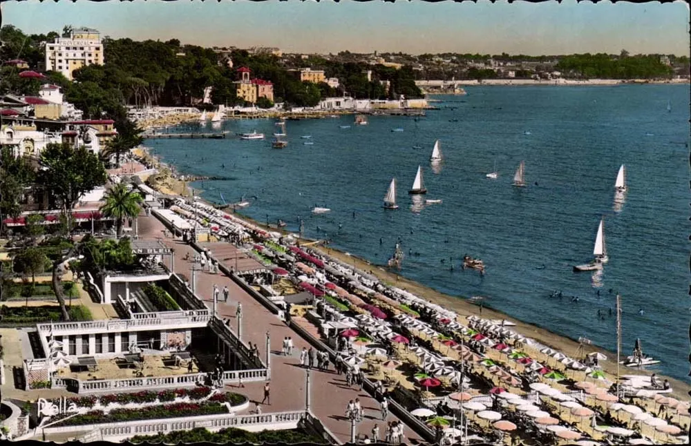 Juan-les-Pins — Ansicht der Strand und des Hafens — Verlag Ralla, Seriennummer 2413 - Vorderseite