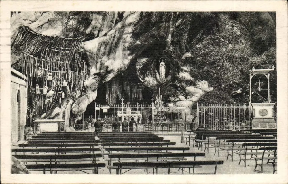 Lourdes — A Grotta Milagrosa — Edição fotográfica Quinou - Frente