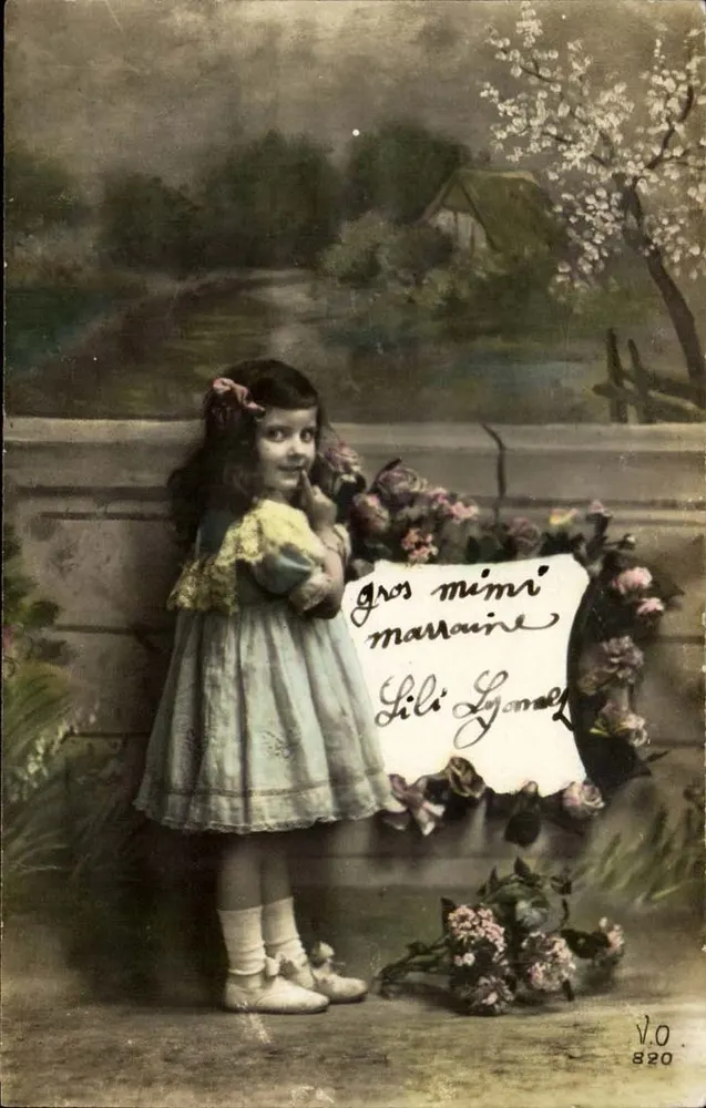 Kleine Mädchen mit einem Schild — 'Gros mimi marraine' — Lili Léonéy, n° 820 - Vorderseite