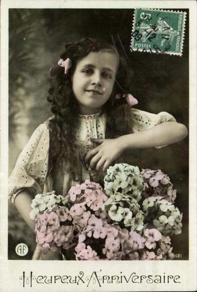 Mädchen mit Blumenstrauß — Geburtstag — AF, n° 121 - Vorderseite