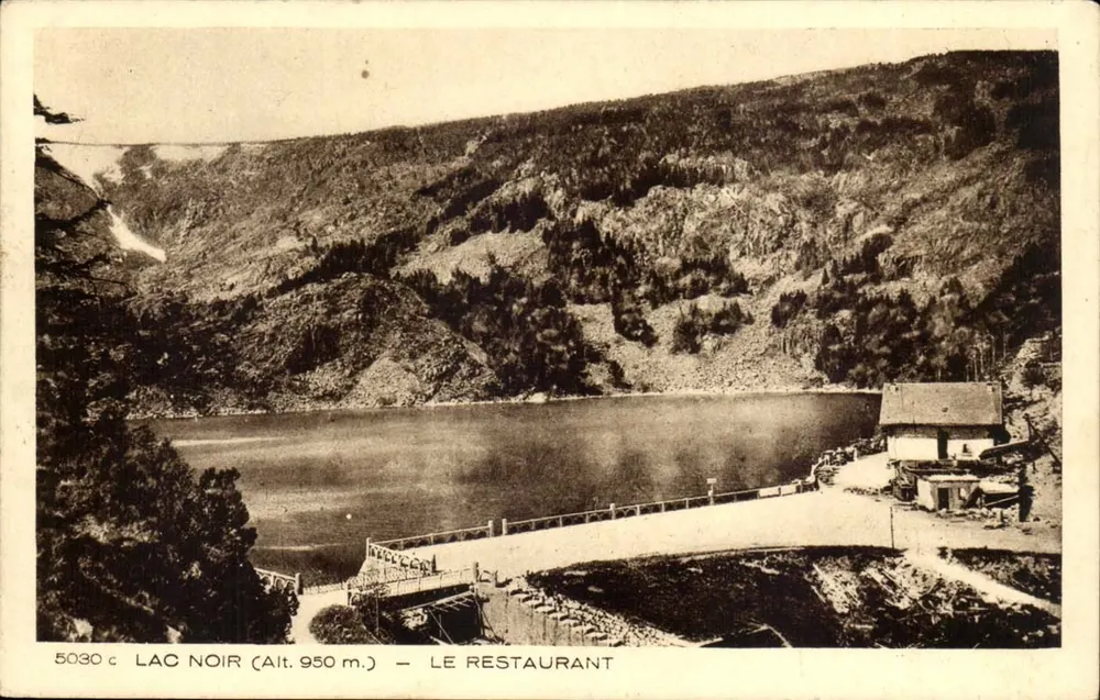 Lago Negro (Alt. 950 m.) — O Restaurante — BRAUHUSE & Cie, Mulhouse-Dornach - Frente