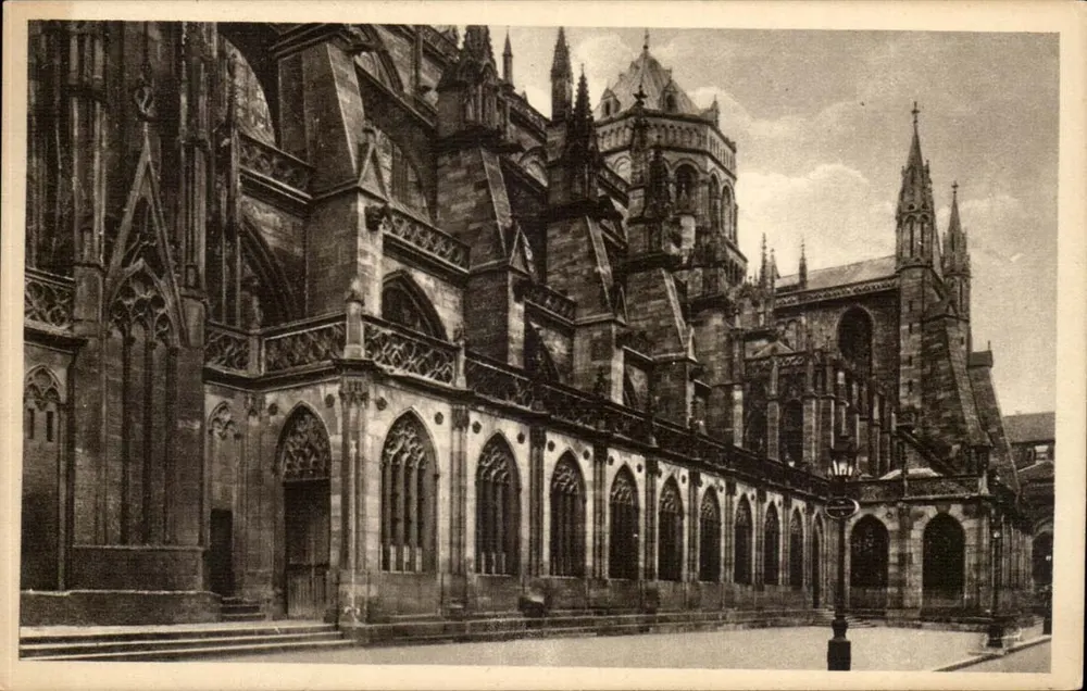Strasbourg - Catedral - Vista sul - Frente