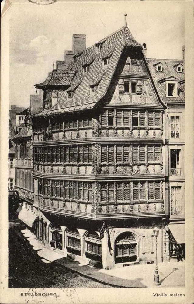 Strasbourg — Velha casa — Marca P. A. St. 5 - Frente