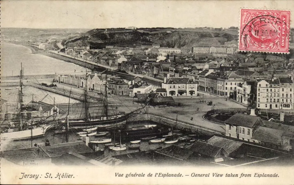 Jersey: St. Héléier — Vue générale de l'Esplanade — éditeur non identifié - Recto