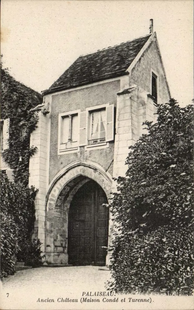 Palaiseau — Altes Schloss (Haus Condé und Turenne) — VD. Foto. - Vorderseite