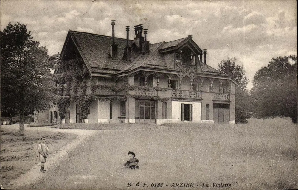 Arzier - La Violette — casa de estilo alpino com balcão ornado — B. & F. 6183 - Frente