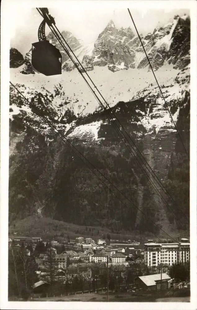 Plampraz-Le Brévent (2525 m.) — Teleférico — Vista sobre as Aiguilles - Frente
