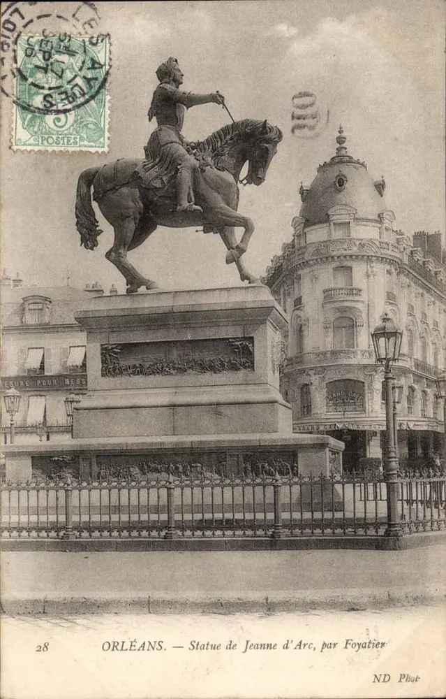 Orléans — Statue der Jeanne d'Arc, von Foyatier — ND Phot - Vorderseite