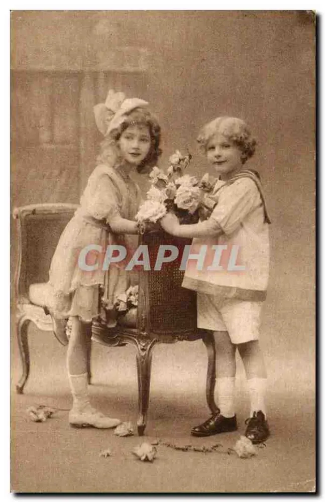 Zwei Kinder — mit einem Rosenstrauß — Photogravur - Vorderseite