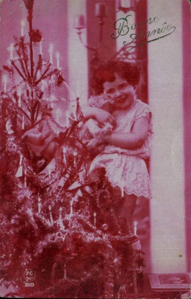 Kind neben einem Weihnachtsbaum — Frohe Weihnachten — PC Paris 3119 - Vorderseite