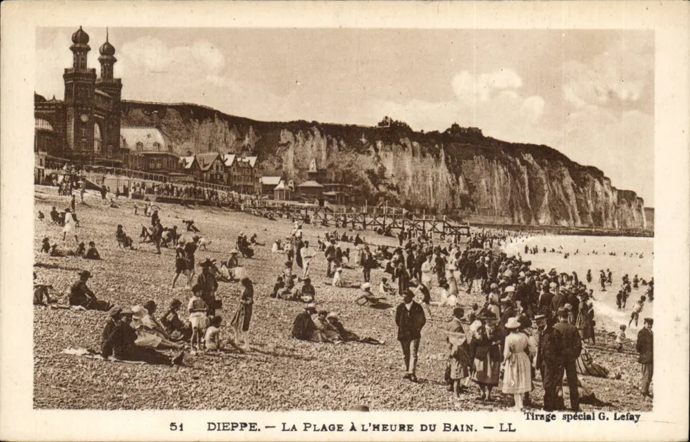 Dieppe — A praia no horário do banho — Tiragem especial G. Lefay - Frente
