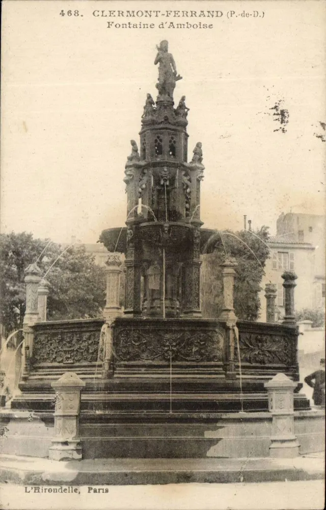Clermont-Ferrand (P.-de-D.) — Fontaine d'Amboise — L'Hirondelle, Paris - Frente