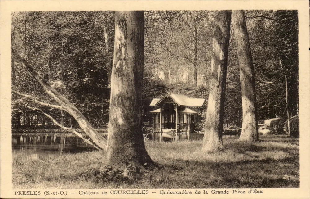 PRESLES (S.-et-O.) — Schloss COURCELLES — Anlegestelle der Grande Pièce d'Eau - Vorderseite