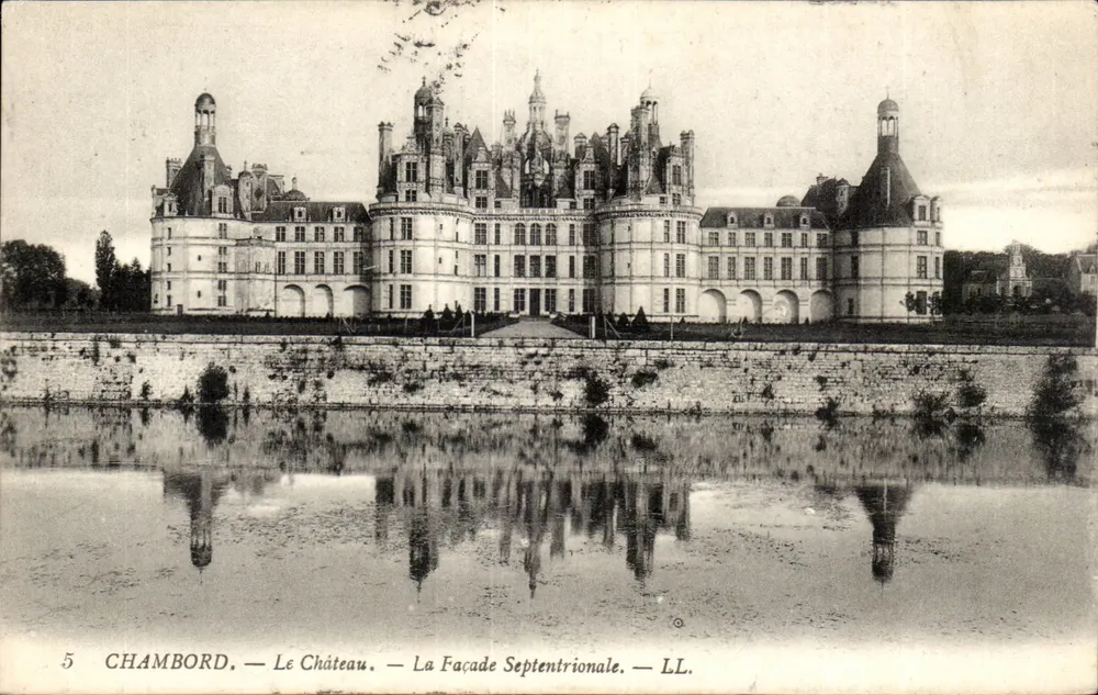 Chambord — Das Schloss — Die Nordfassade — LL. - Vorderseite