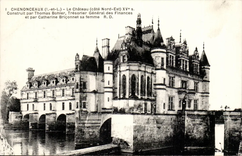 Chenonceaux — Zamek (strona północno-wschodnia) XV° w. — Zbudowany przez Thomasa Bohiera, Generalnego Skarbnika Finansów i przez Catherine Briçonnet jego żonę — R.D. - Awers