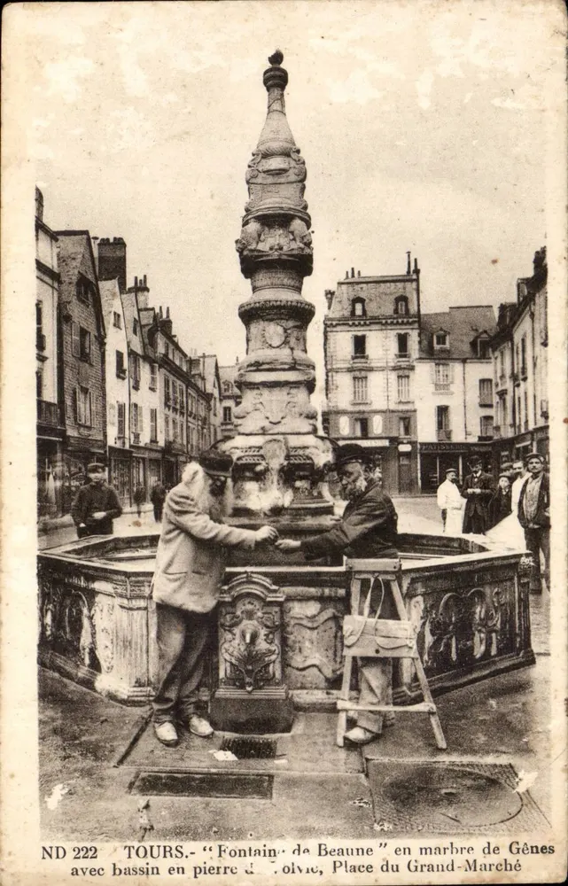 Tours — Fontaine de Beaune aus Marmor von Gênes, Place du Grand-Marché — ND 222 - Vorderseite