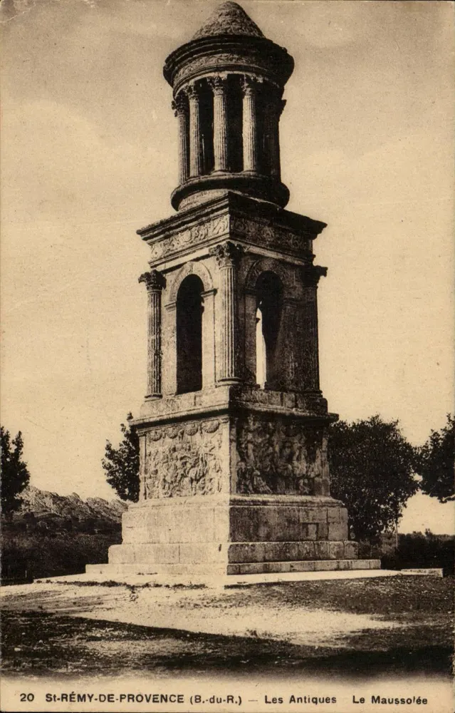 St-Rémy-de-Provence (B.-du-R.) — Die Antiquitäten — Das Mausoleum - Vorderseite