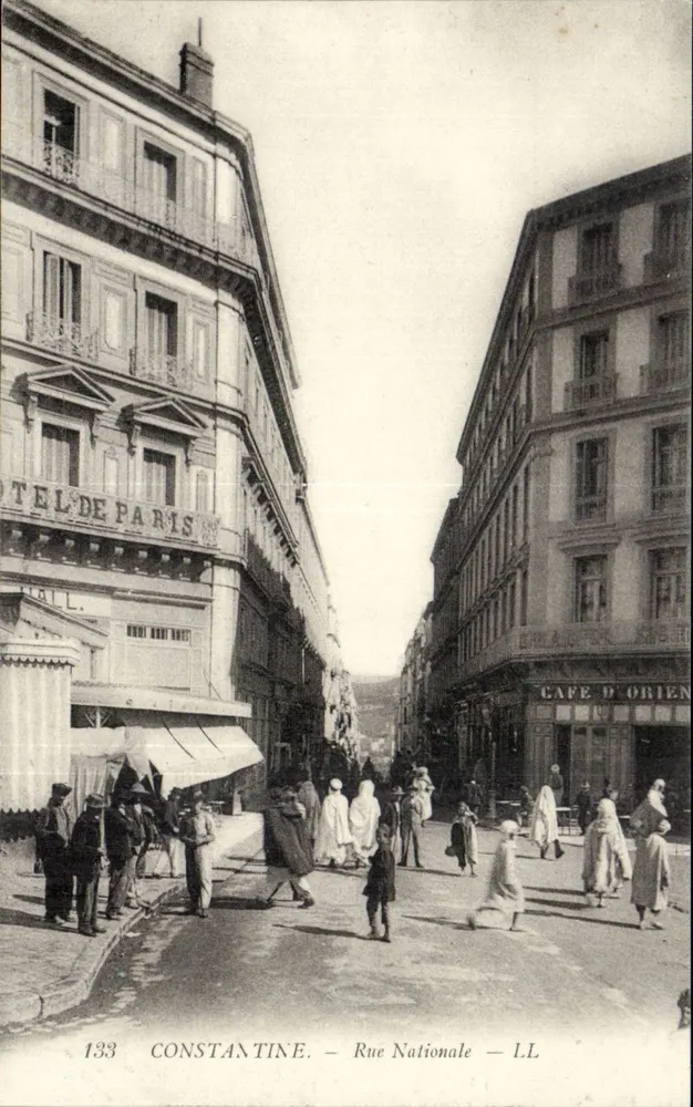 Constantina — Rue Nationale — Hotel de Paris e Café d'Orient - Frente
