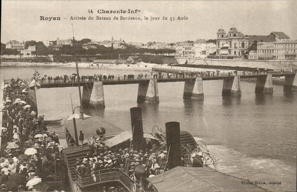 Royan — Ankunft des Schiffs aus Bordeaux, 15. August — Charente-Infré, Nr. 44, fotografie von Braus eingereicht - Vorderseite