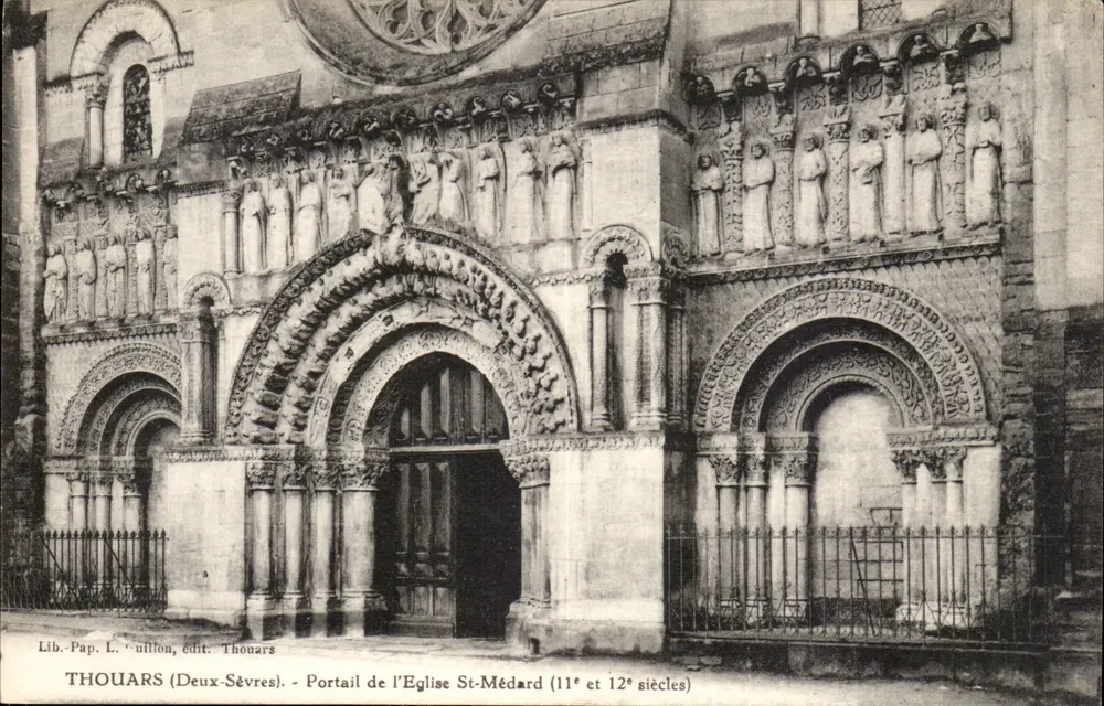 Thouars (Deux-Sèvres) — Portal der Kirche St-Médard (11. und 12. Jahrhundert) — Lib. Pap. L. uillon, Verlag Thouars - Vorderseite