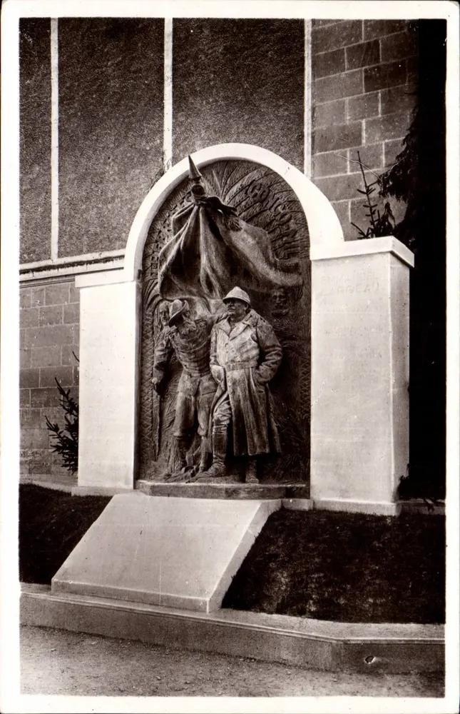 Niort (Deux-Sèvres) — Het Monument van de Broers Largeau — Uitgever Étienne, Niort - Voorkant