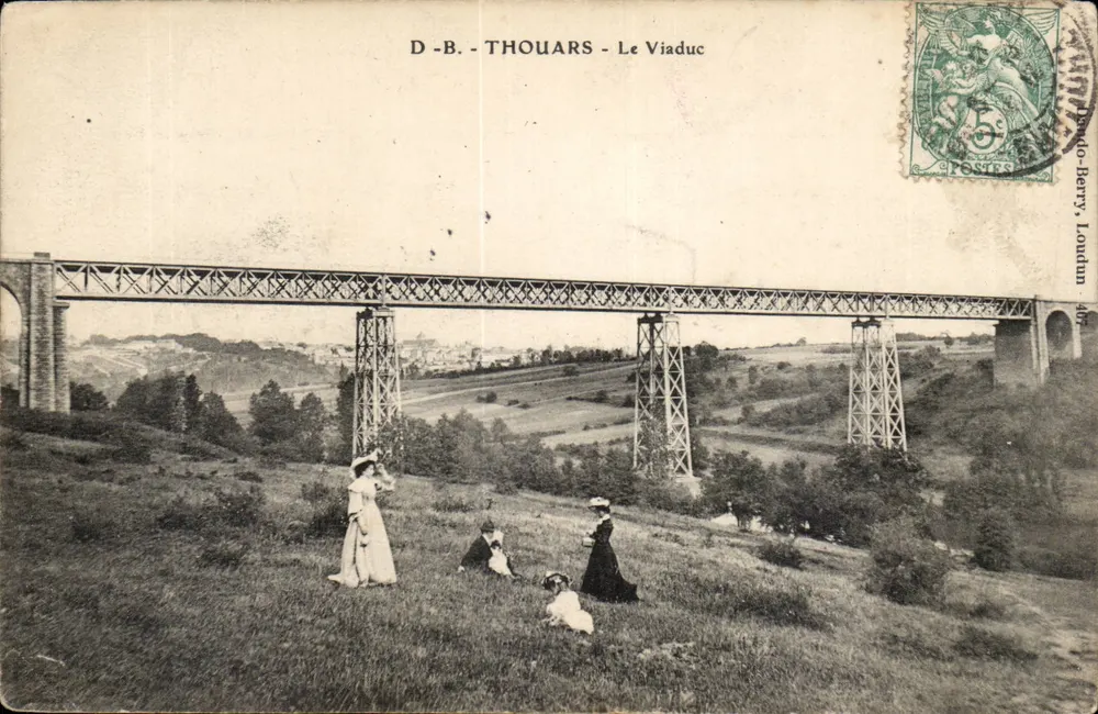 D-B.-THOUARS - Most — wydawca 'D. B. - Loiret, Louvain' — numer seryjny 79 - Awers