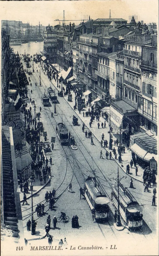 Marseille - La Cannebière — vista aérea com trams e comércios — LL, n°148 - Frente