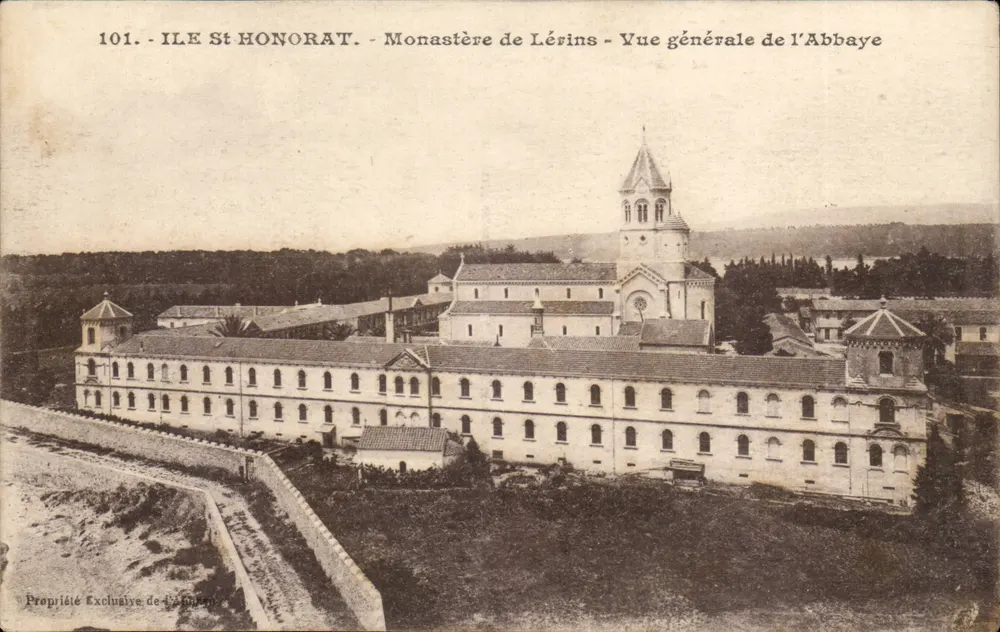 Ile St Honorat - Kloster Lérins - Allgemeiner Blick auf das Kloster - Vorderseite