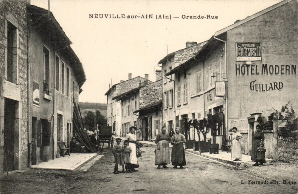 Neuville-sur-Ain (Ain) — Grande-Rue — L. Ferrand, Verlag Bourg - Vorderseite