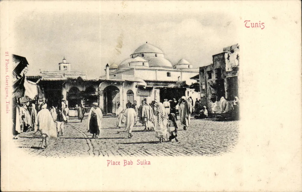 Place Bab Suika — Tunis — Photo Carrigues, Tunis, n°21 - Frente