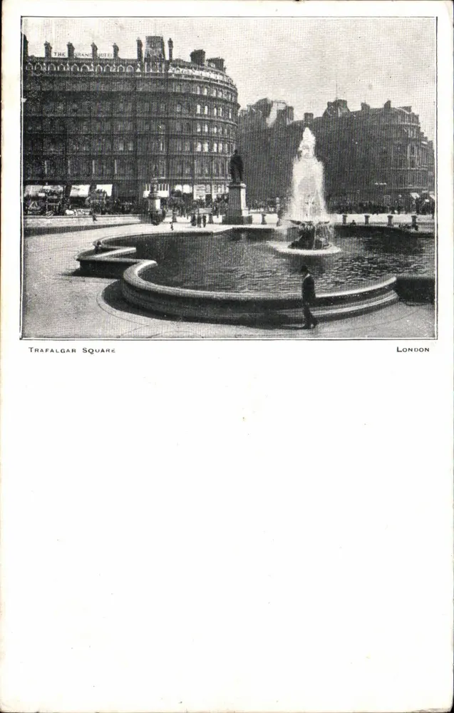 Trafalgar Square — Fontäne und Hotel The Grand — London - Vorderseite