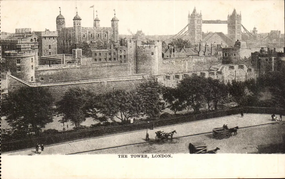 Die Tower of London — Panoramablick mit Tower Bridge im Hintergrund — unbekannter Verlag - Vorderseite