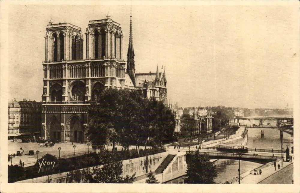 Notre-Dame de Paris — Vista geral — Les Éditions d'Art Yvon, Paris - Frente
