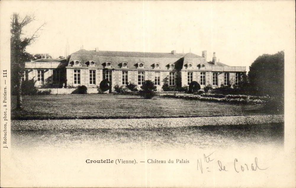 Croutelle (Vienne) — Castelo do Palácio — J. Robuchon, fot. em Poitiers, n° 111 - Frente