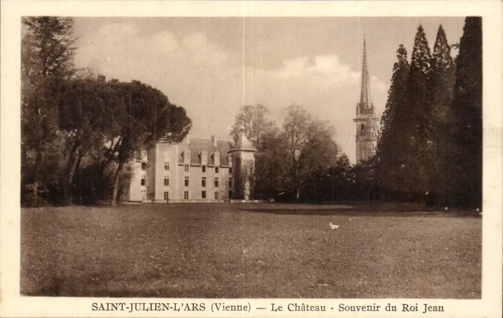 Saint-Julien-l'ArS (Vienne) — Das Schloss - Erinnerung an König Jean - Vorderseite