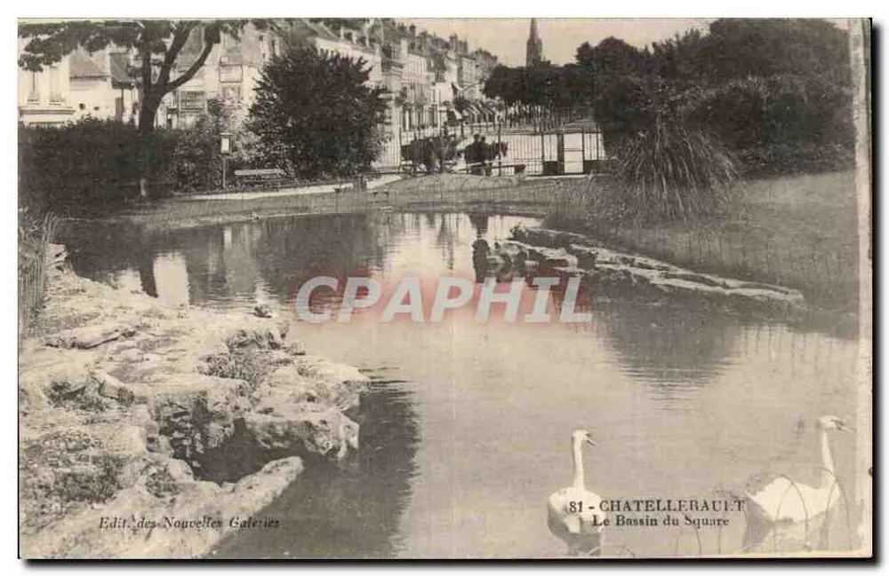 Châtellerault — Basen na placu — wyd. Nowych Galerii nr 81 - Awers