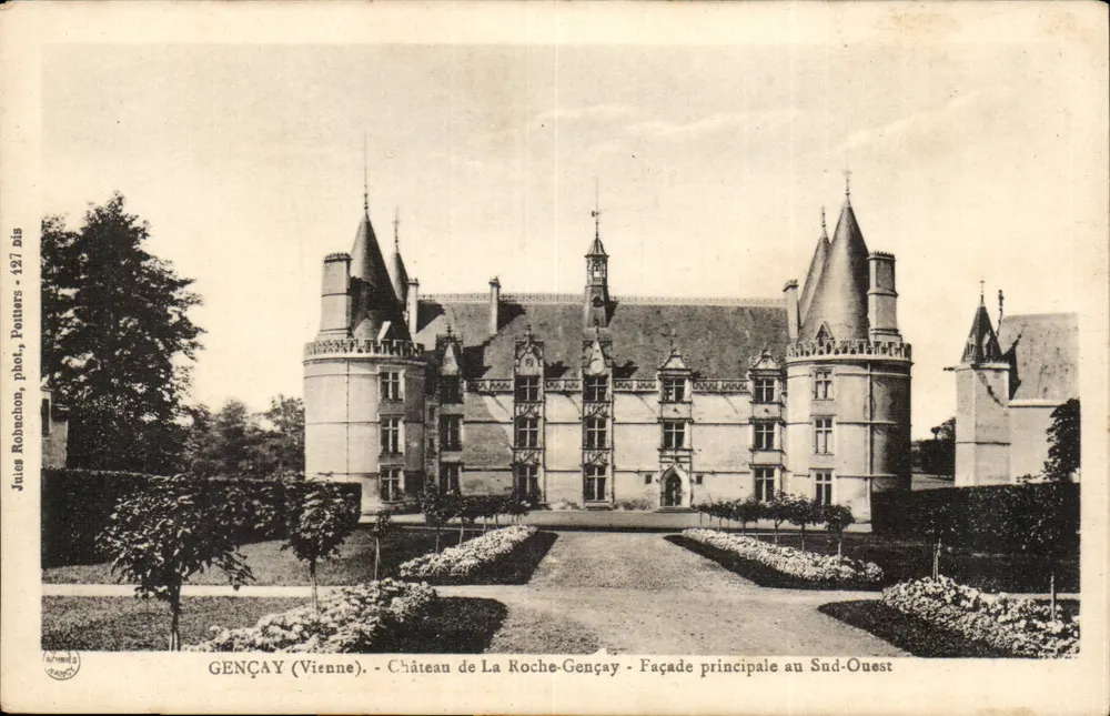 Gençay (Vienne) - Schloss La Roche-Gençay - Hauptfassade im Südwesten — Jules Robichon, phot. Pottiers - 127 Dis - Vorderseite