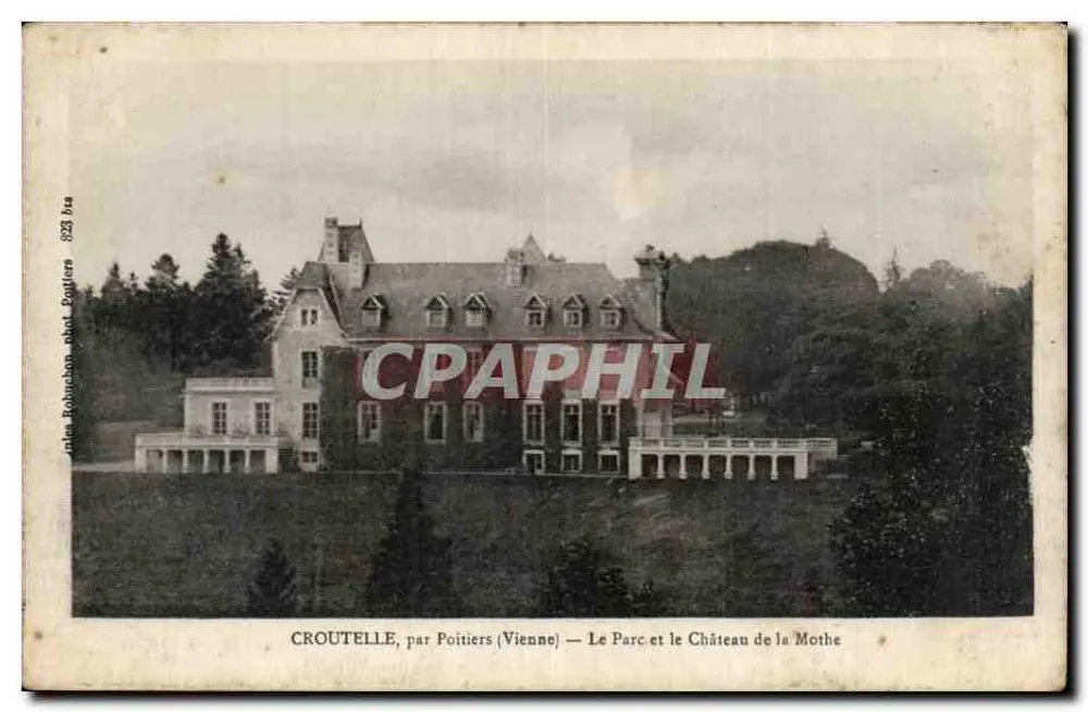 CROUTETELLE, bei Poitiers (Vienne) — Der Park und das Schloss de la Mothe - Vorderseite